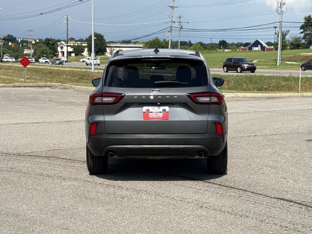 Certified 2025 Ford Escape ST-Line FWD image 6