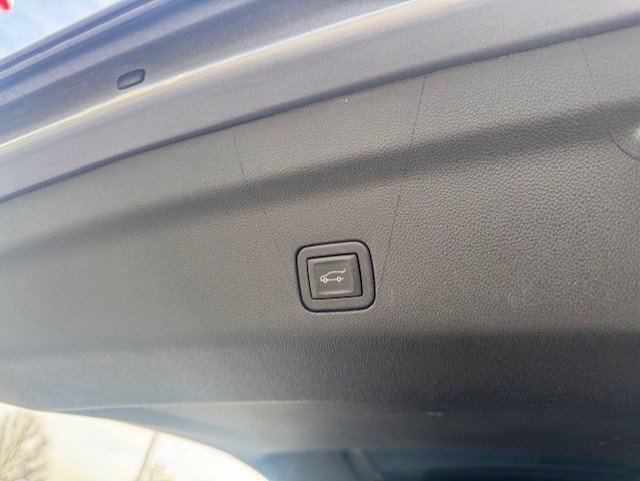 Used 2022 Chevrolet Tahoe RST w/ Luxury Package image 32