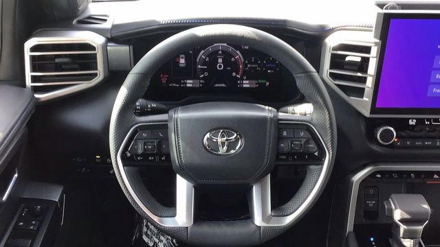 Used 2025 Toyota Sequoia Platinum image 20