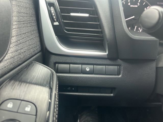 Used 2022 Nissan Rogue SV image 21