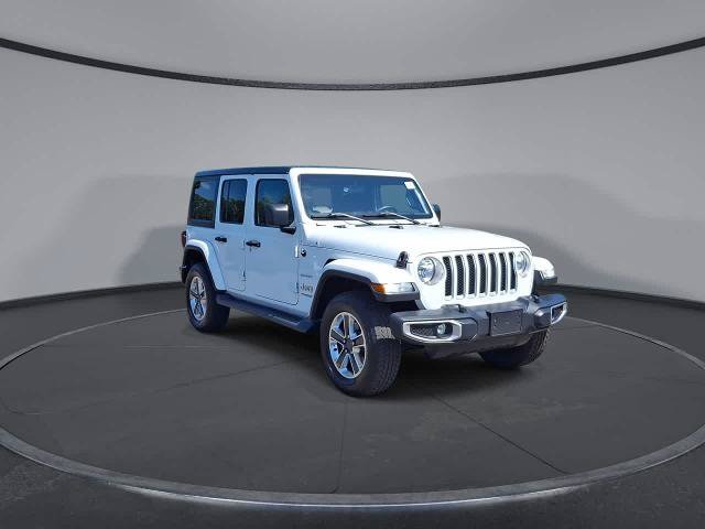 Used 2018 Jeep Wrangler Unlimited Sahara w/ Cold Weather Group AWD/4WD image 2