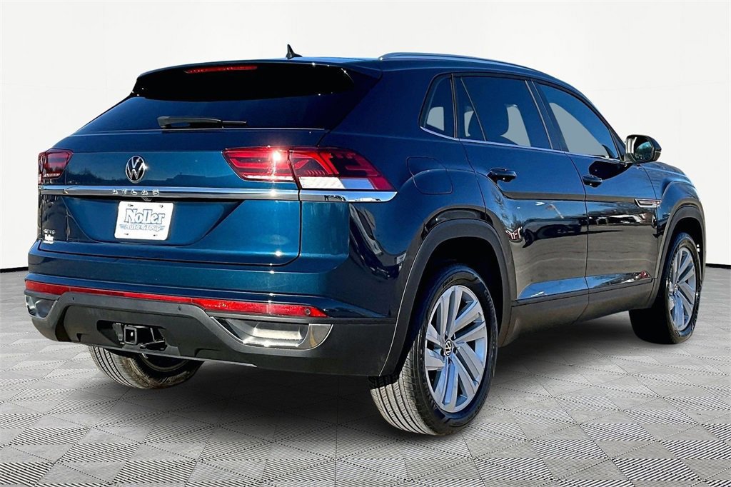 Used 2023 Volkswagen Atlas Cross Sport SE w/ Panoramic Sunroof Package image 4
