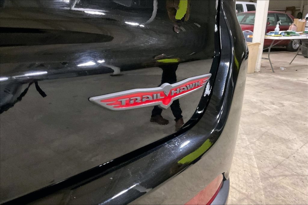 Used 2025 Jeep Compass Trailhawk AWD/4WD image 8