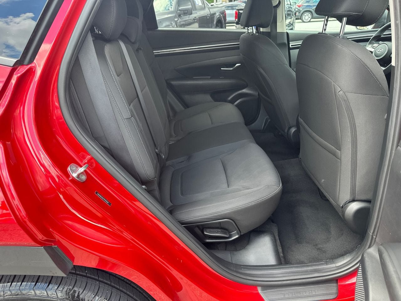 Used 2023 Hyundai Tucson SEL FWD image 17