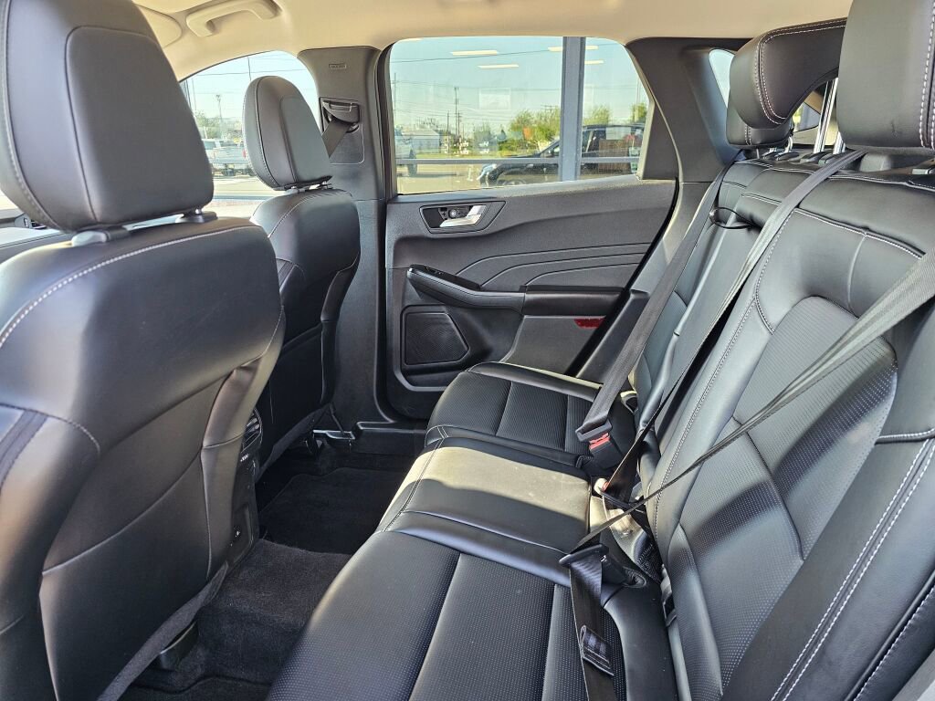 Certified 2025 Ford Escape Platinum AWD/4WD image 13