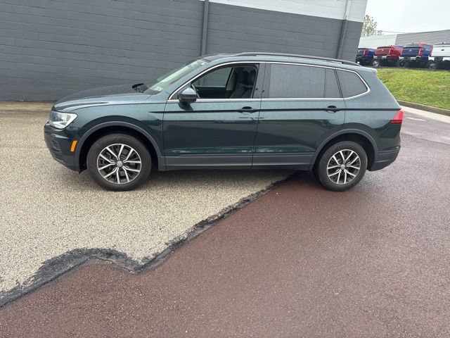 Used 2019 Volkswagen Tiguan SE w/ Panoramic Sunroof Package AWD/4WD image 4