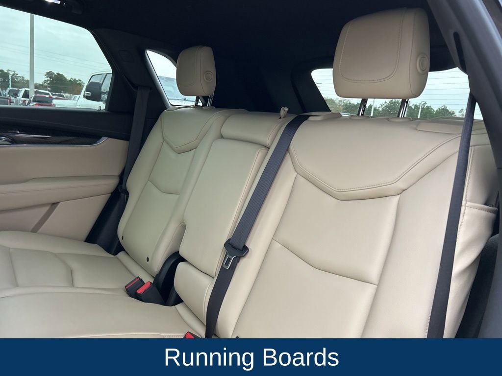 Used 2017 Cadillac XT5 FWD image 16