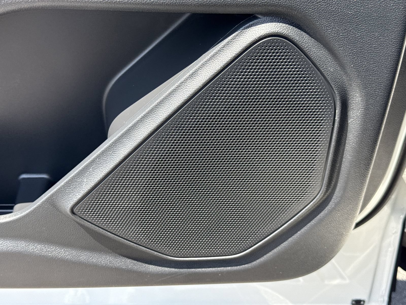 Certified 2025 Ford Explorer Active RWD image 21
