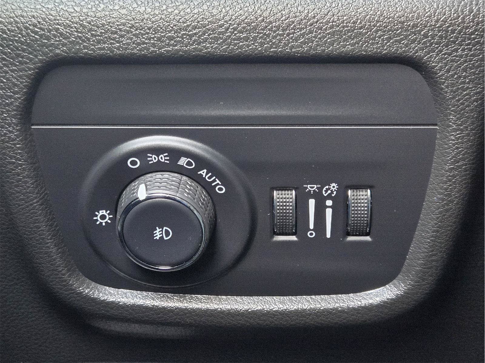 Used 2023 Jeep Grand Cherokee L Limited AWD/4WD image 20