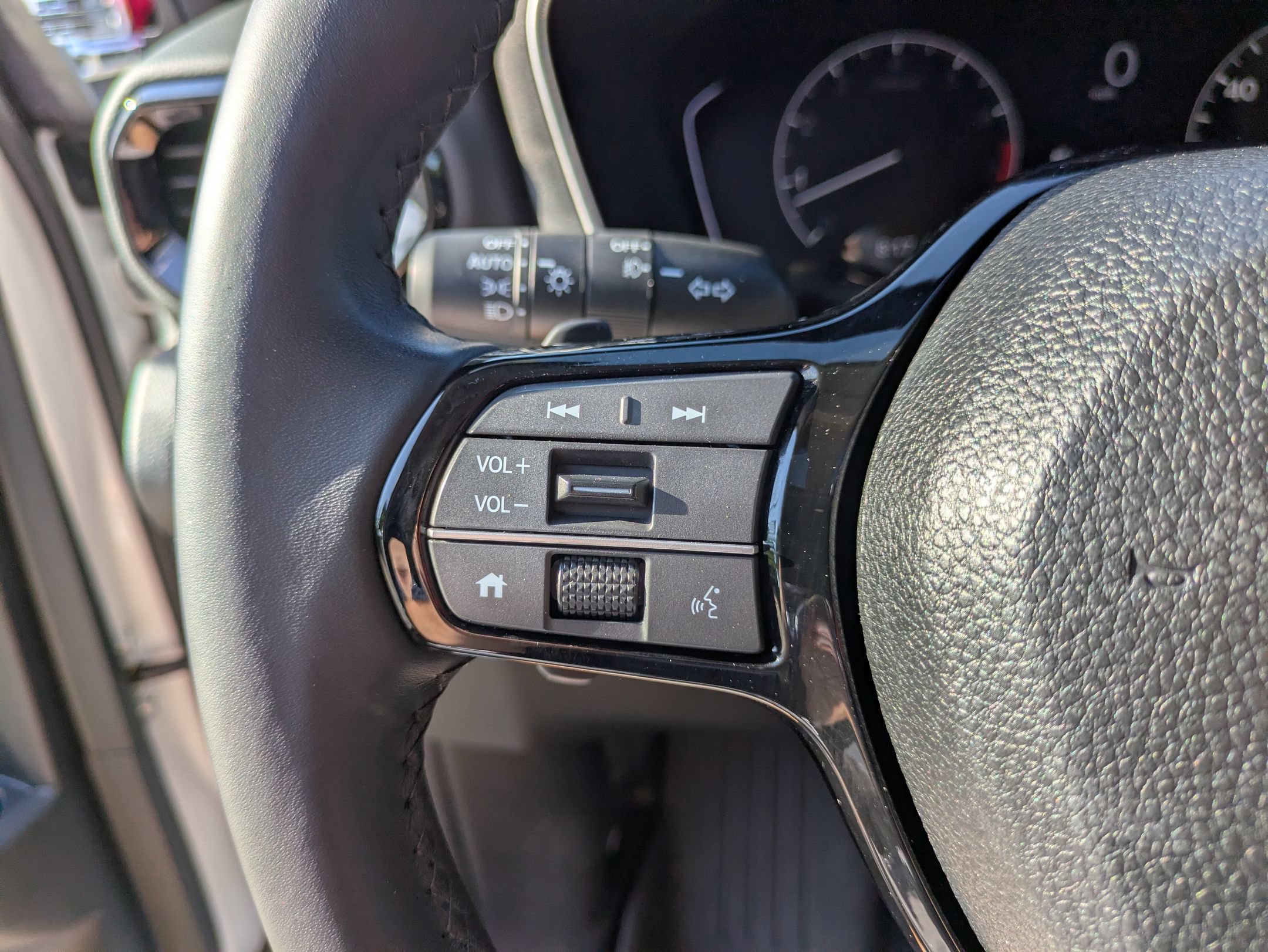 Used 2024 Honda Pilot Touring image 18