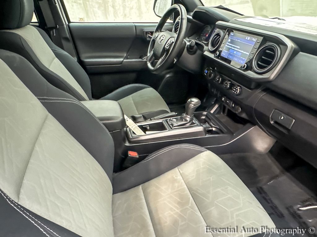 Used 2020 Toyota Tacoma TRD Sport w/ Technology Package image 26