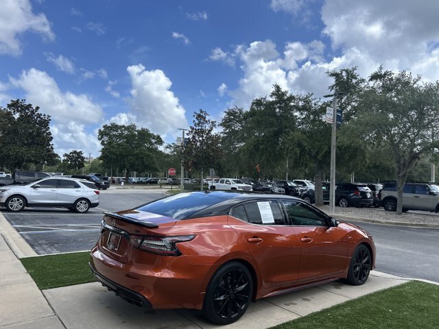 Used 2022 Nissan Maxima SR w/ Sport Mat Group FWD image 3