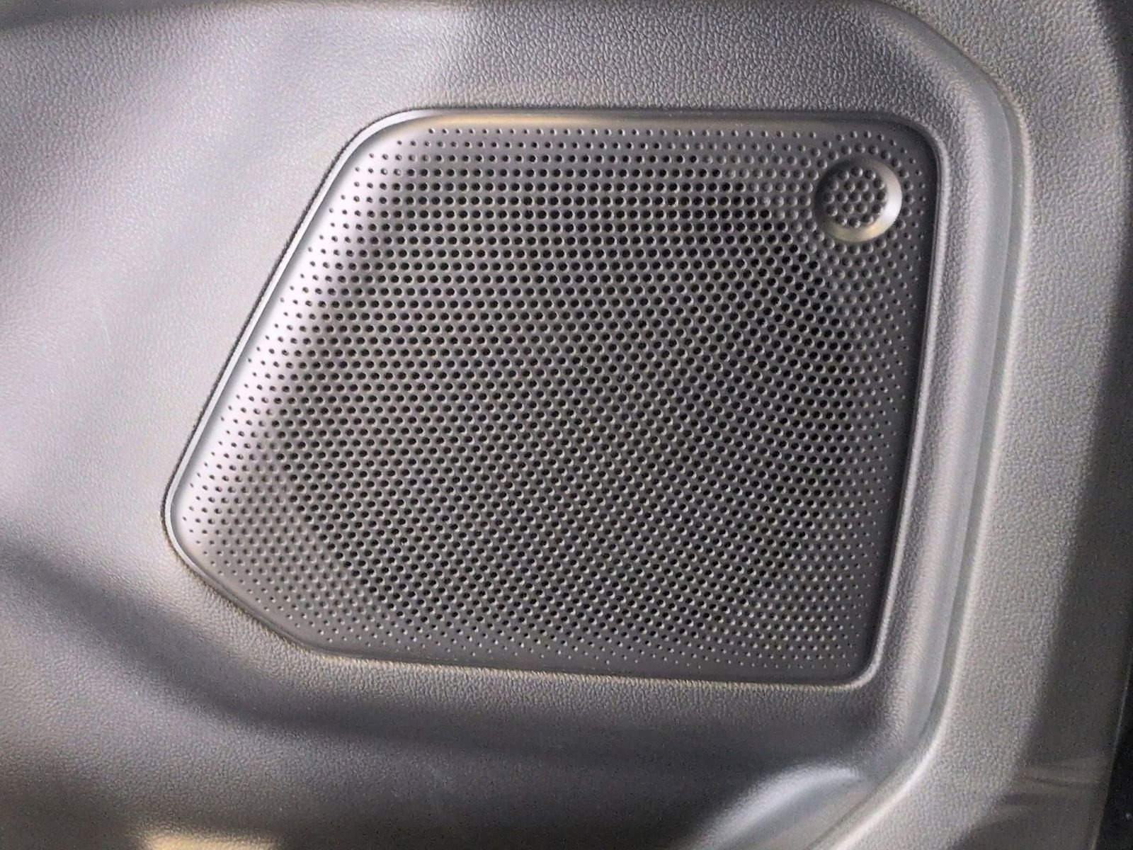 Certified 2025 Ford Escape SE image 33