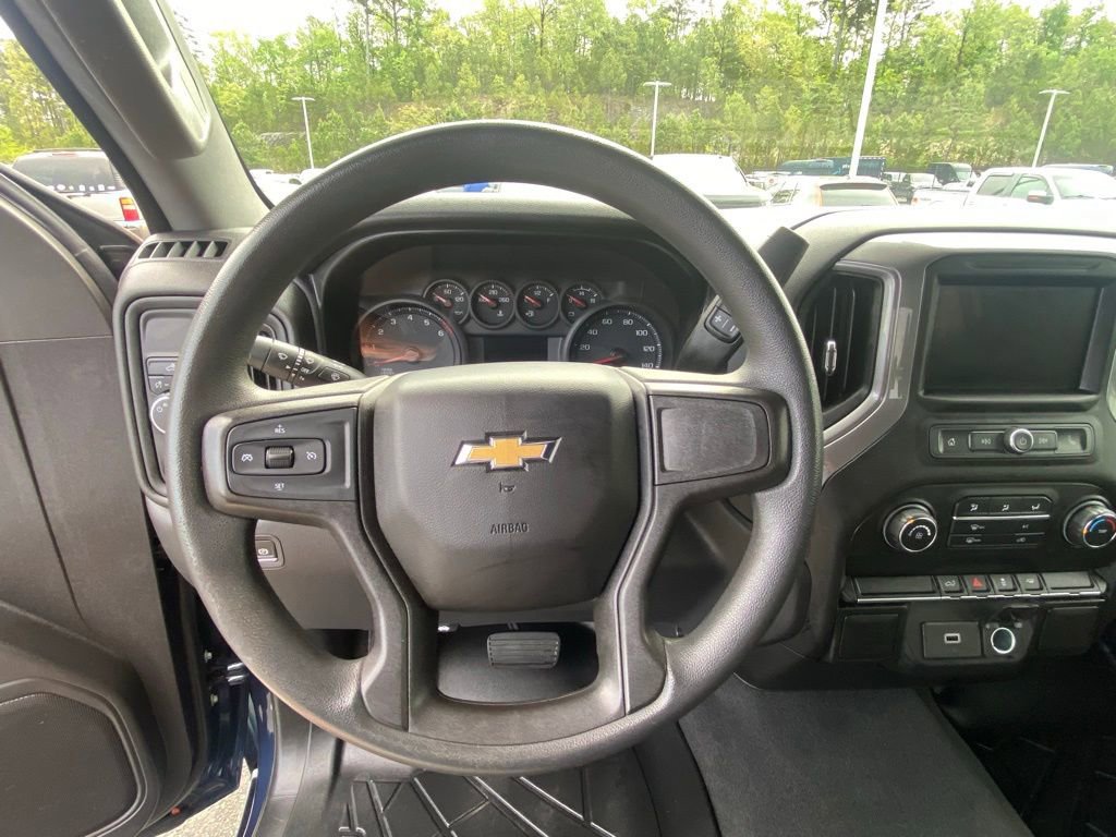 Used 2020 Chevrolet Silverado 1500 Custom w/ Custom Value Package image 13