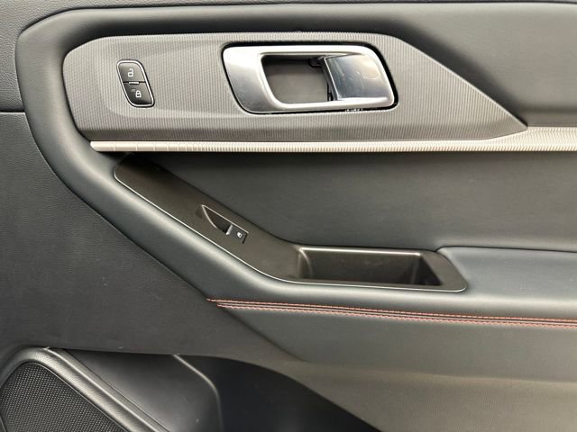 Certified 2025 Ford Explorer ST-Line image 13