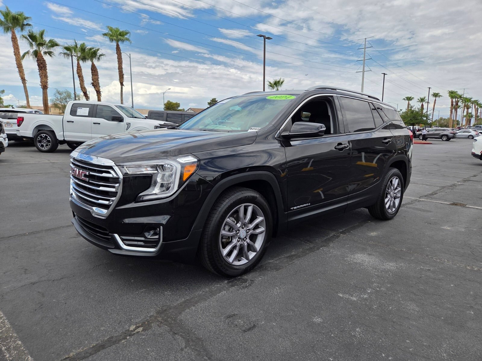 Used 2024 GMC Terrain SLT FWD video 2