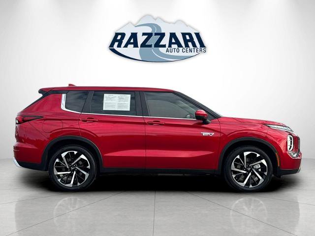 Used 2023 Mitsubishi Outlander 4WD Plug-In Hybrid image 2