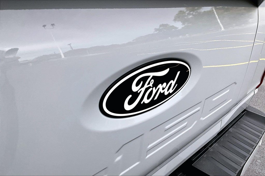 Certified 2024 Ford F150 Platinum w/ Equipment Group 702A High AWD/4WD image 31