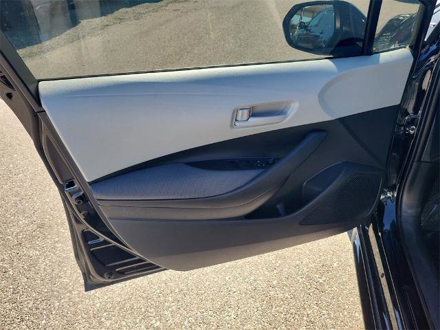 Used 2025 Toyota Corolla LE image 21