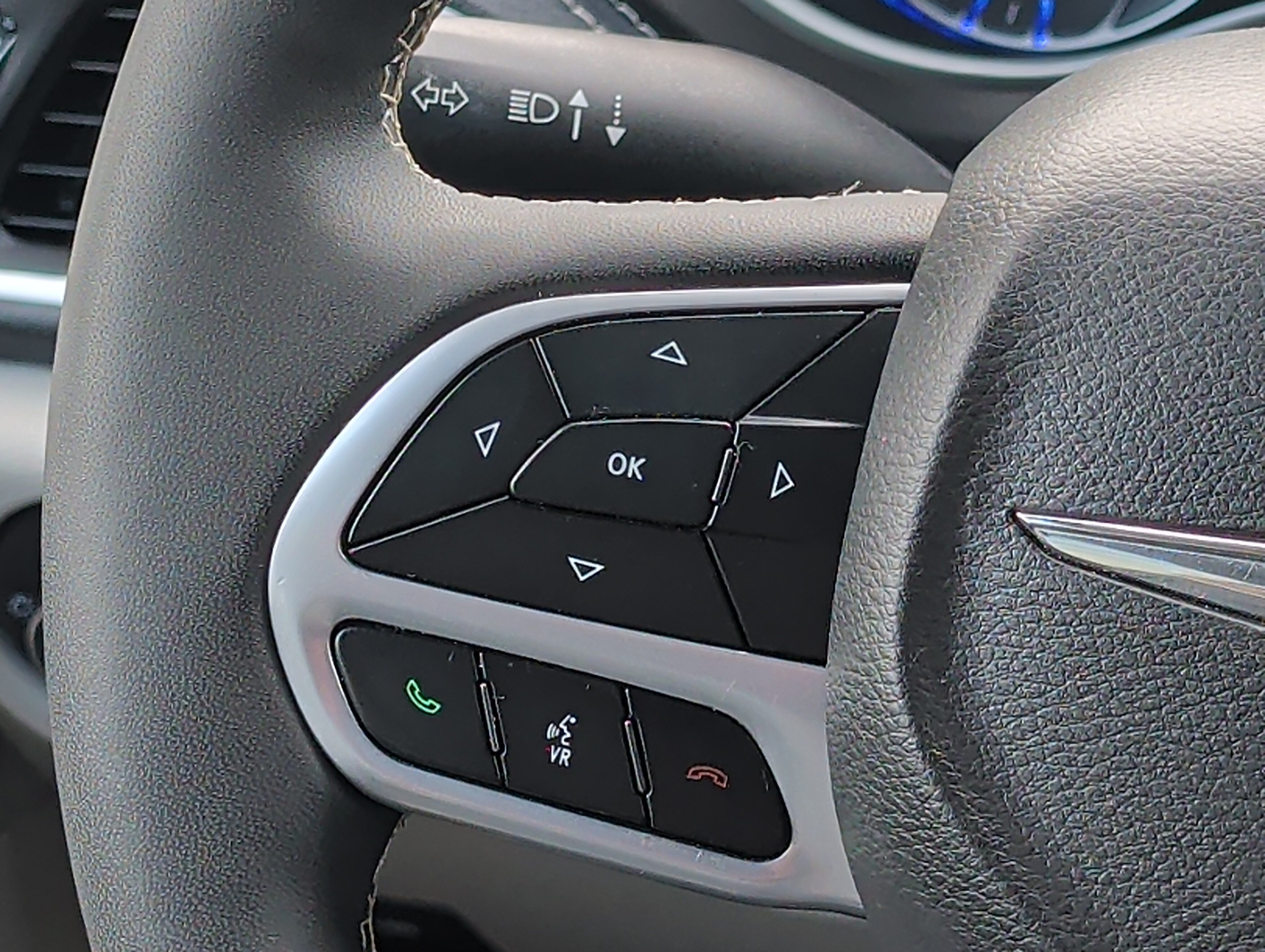 Used 2022 Chrysler Pacifica Touring-L w/ Uconnect Theater Family Group AWD/4WD image 29
