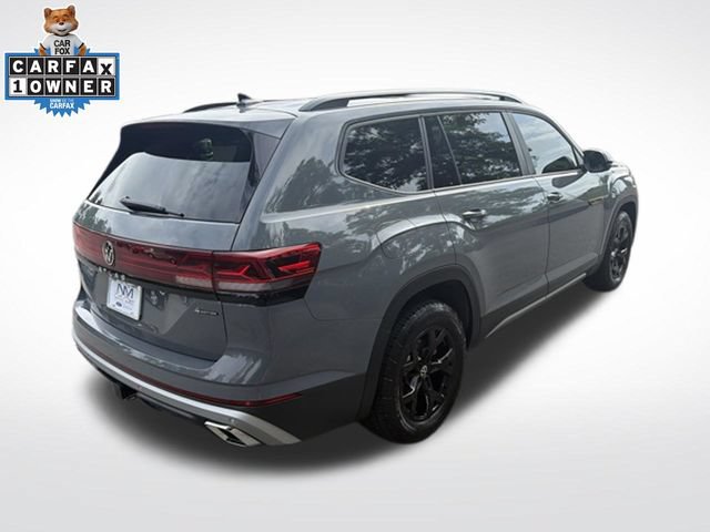 Used 2024 Volkswagen Atlas Peak Edition SE AWD/4WD image 10