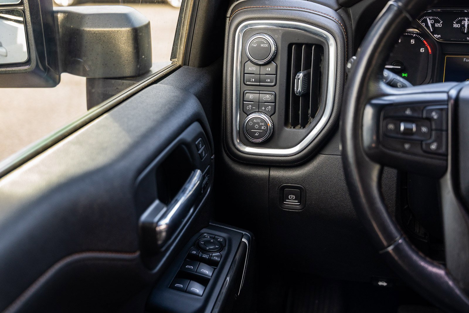 Used 2022 GMC Sierra 2500 AT4 w/ AT4 Preferred Package image 26