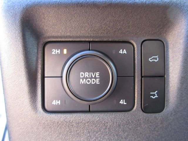 Certified 2025 Ford Expedition Max Platinum image 18