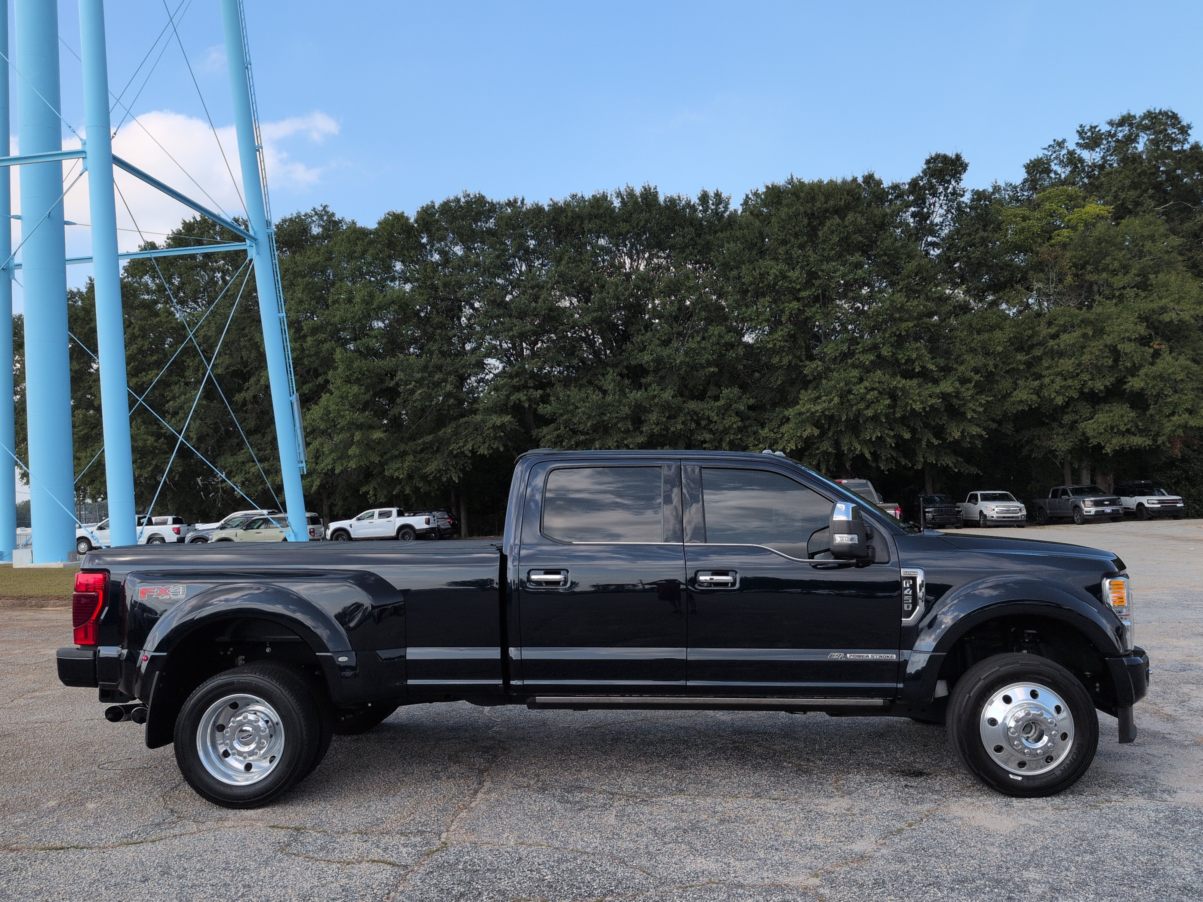 Certified 2022 Ford F450 Platinum w/ FX4 Off-Road Package AWD/4WD image 2