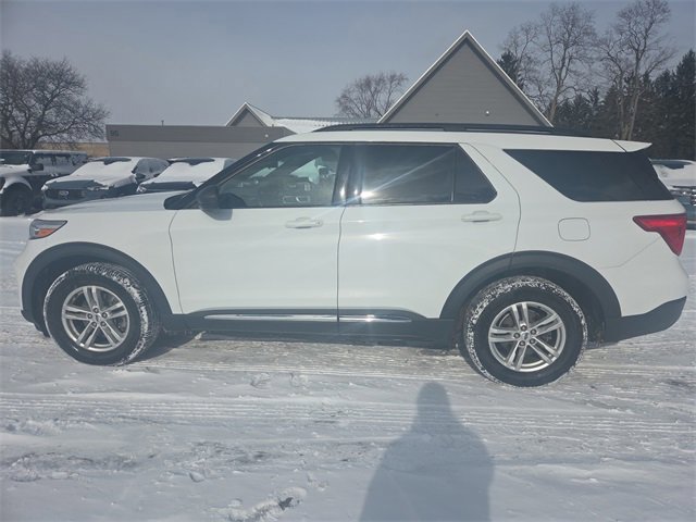 Certified 2020 Ford Explorer XLT w/ Equipment Group 202A image 2