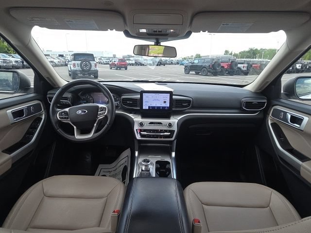 Certified 2021 Ford Explorer XLT w/ Equipment Group 202A AWD/4WD image 21
