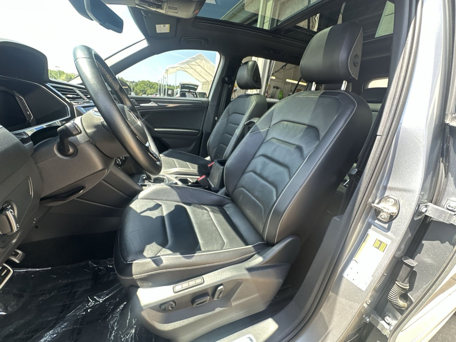 Used 2021 Volkswagen Tiguan SEL Premium R-Line AWD/4WD image 21