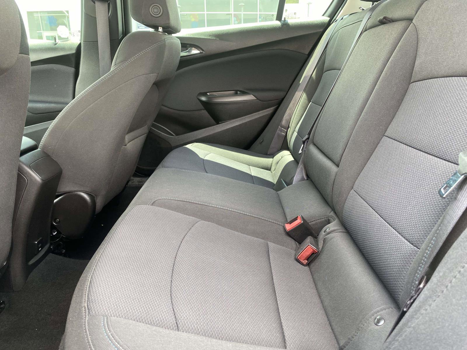 Used 2017 Chevrolet Cruze LT FWD image 10