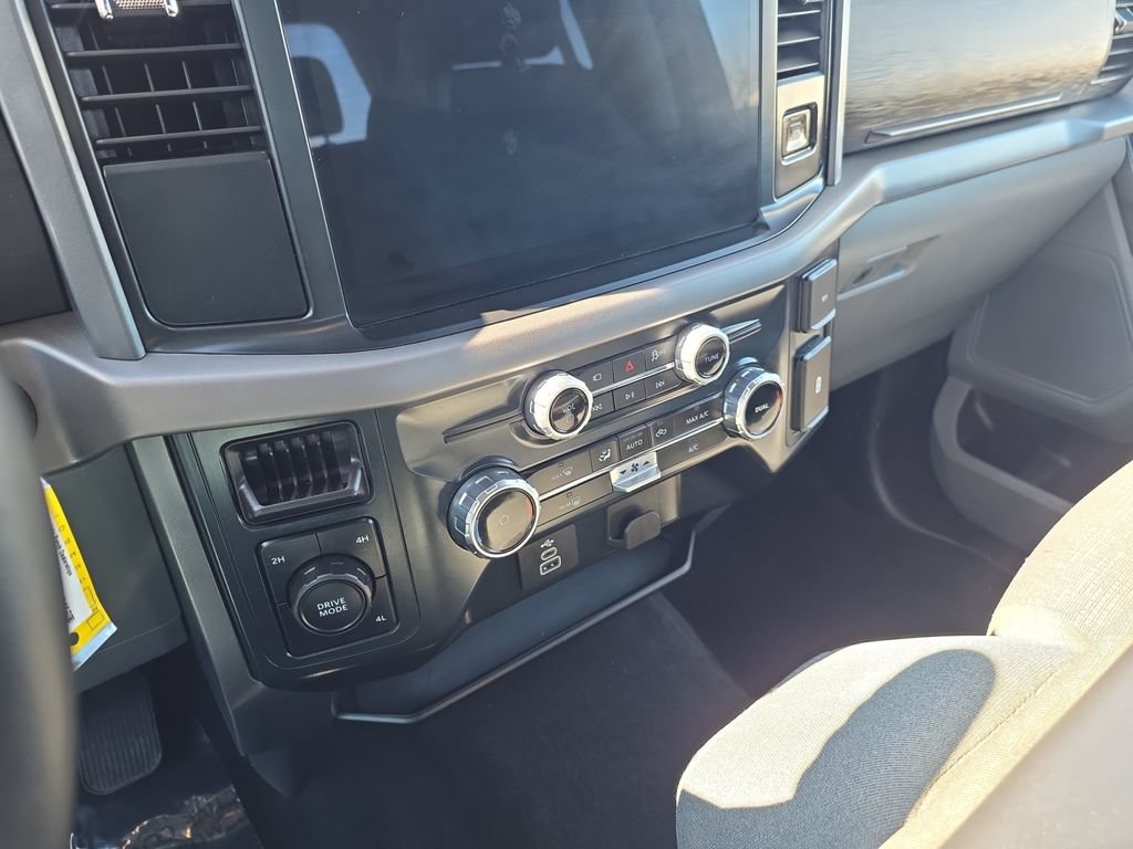 Certified 2025 Ford F150 XLT w/ Equipment Group 301A Standard AWD/4WD image 18