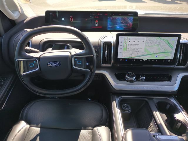 Certified 2025 Ford Expedition Platinum w/ Driver's Package AWD/4WD image 31