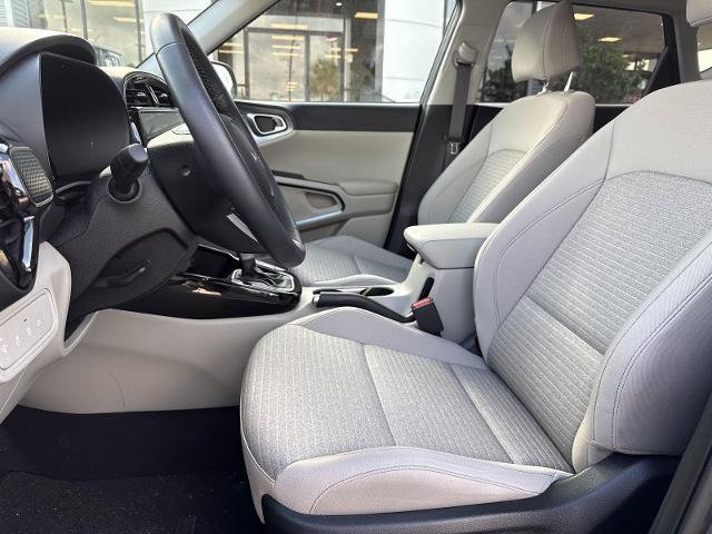 Used 2025 Kia Soul EX FWD image 4