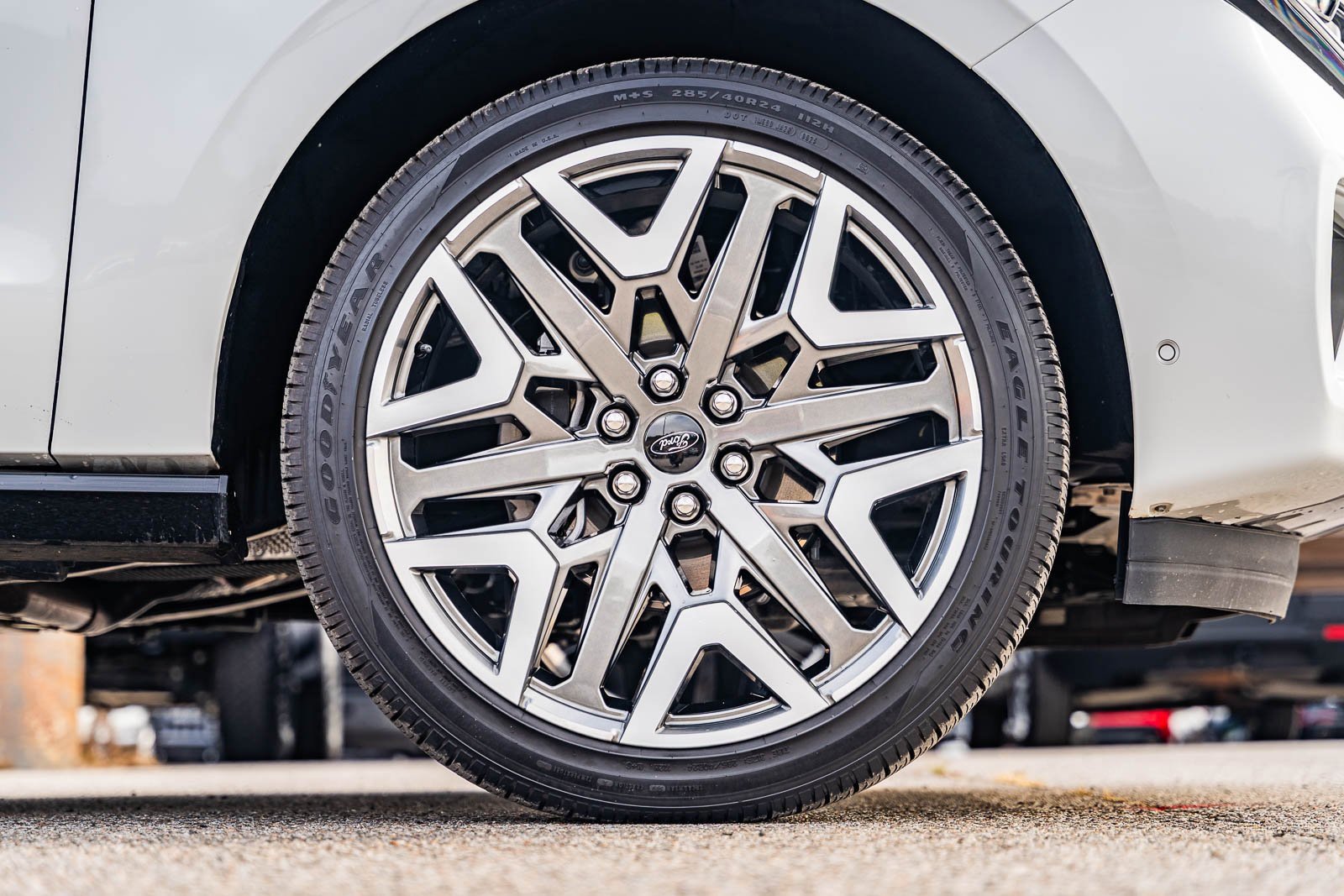 Certified 2025 Ford Expedition Platinum w/ Platinum Ultimate Package image 9