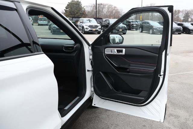 Certified 2023 Ford Explorer ST-Line w/ Class IV Trailer Tow Package image 39