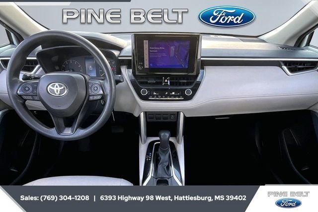 Used 2023 Toyota Corolla Cross L image 13