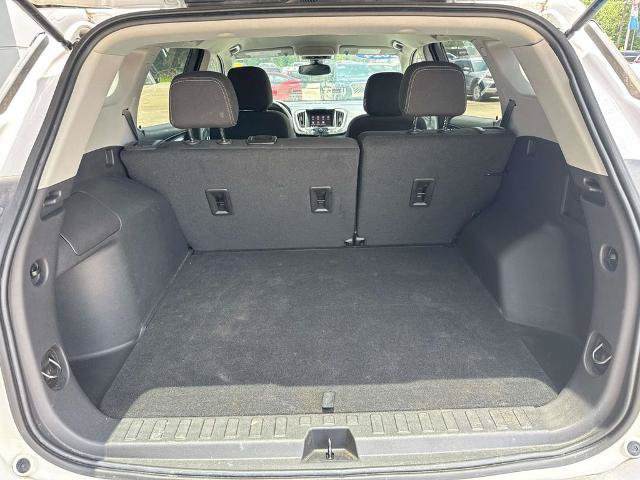 Used 2024 GMC Terrain SLE w/ Driver Convenience Package FWD image 8