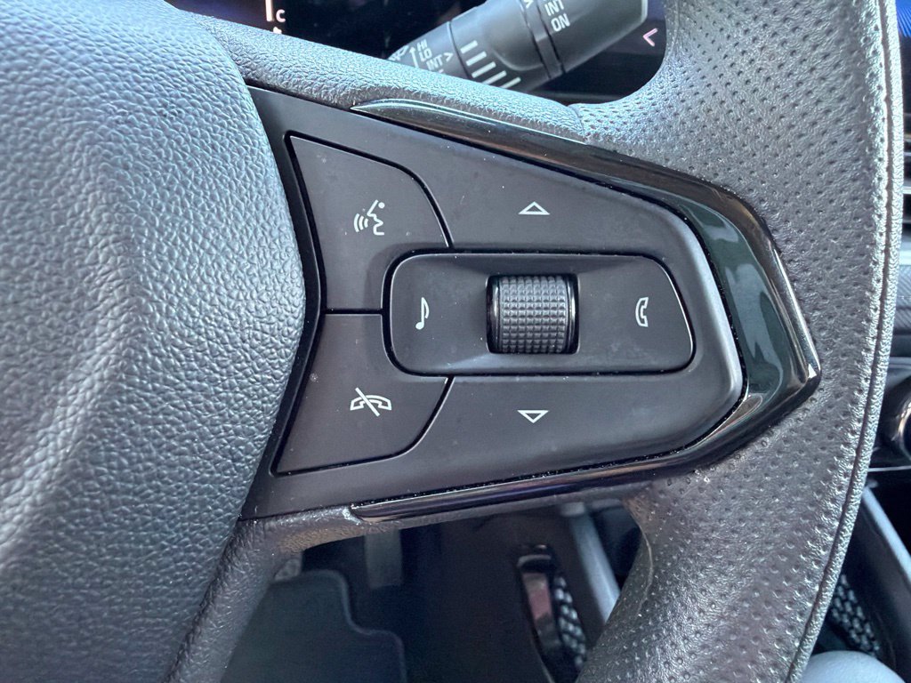 Used 2025 Chevrolet TrailBlazer LT AWD/4WD image 27
