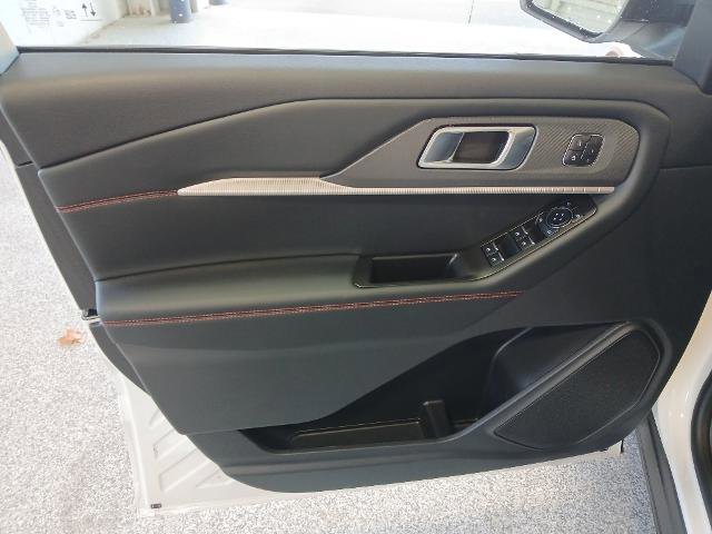 Certified 2025 Ford Explorer ST-Line w/ Premium Package image 12