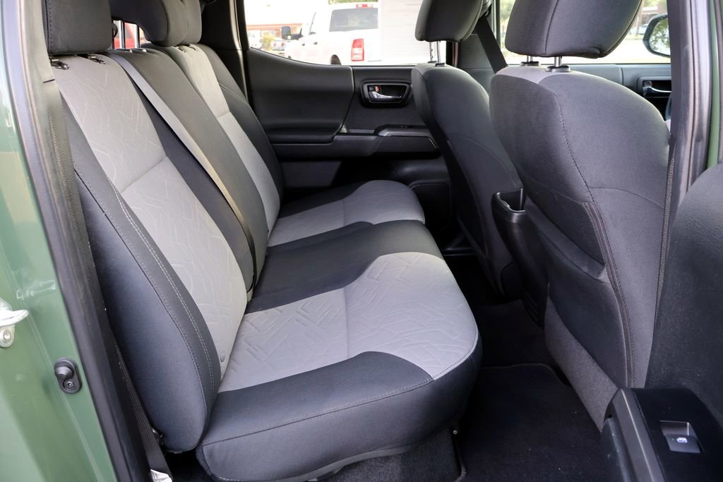 Used 2022 Toyota Tacoma TRD Sport AWD/4WD image 24