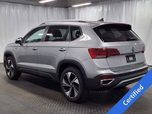 Used 2023 Volkswagen Taos SE w/ Panoramic Sunroof Package AWD/4WD image 2