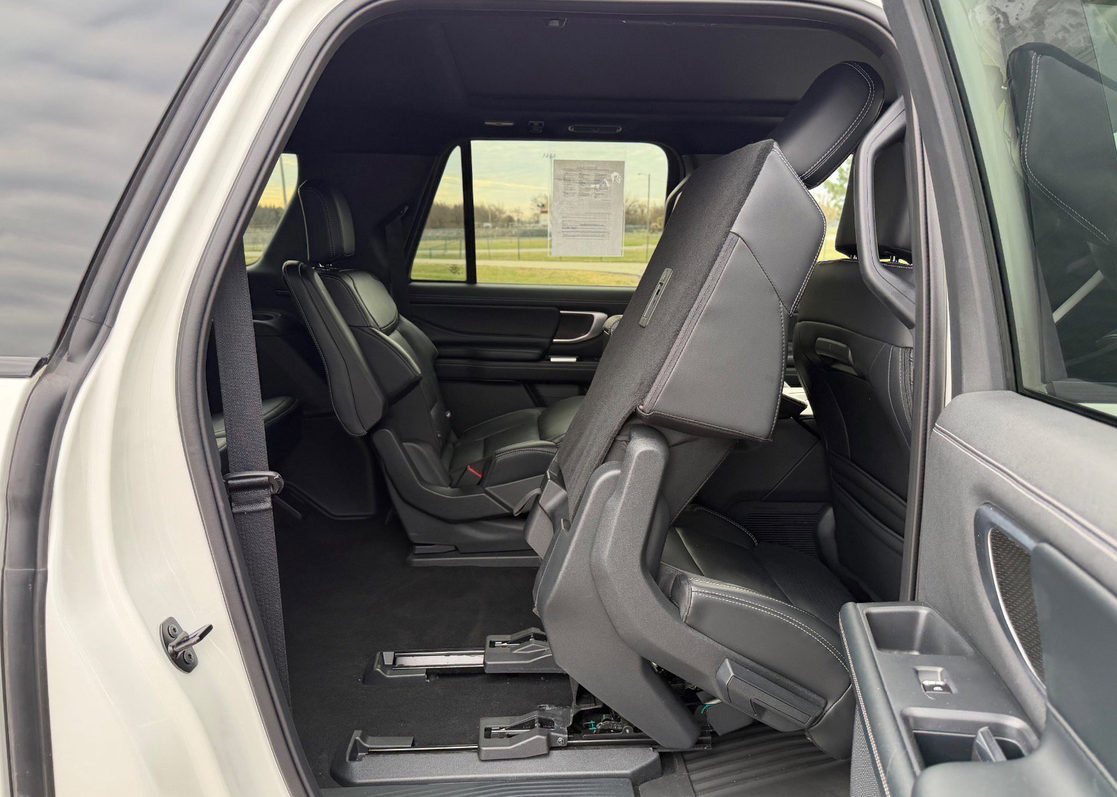 Certified 2025 Ford Expedition Max Platinum w/ Stealth Appearance Package AWD/4WD image 27