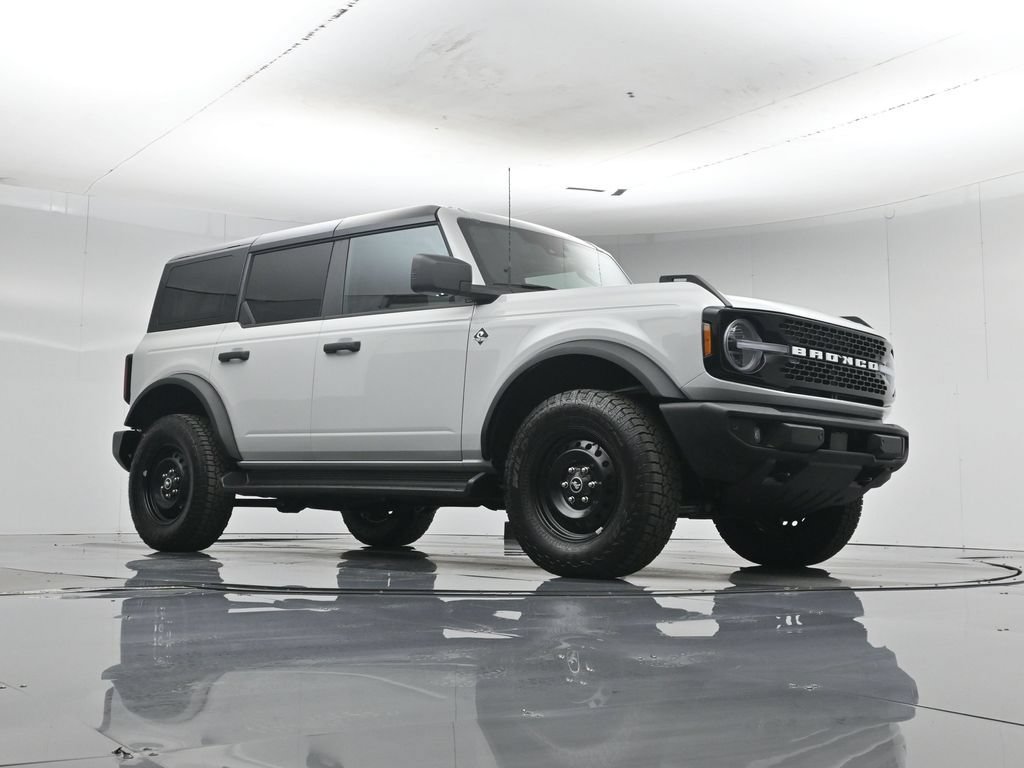 Certified 2026 Ford Bronco Outer Banks AWD/4WD image 4