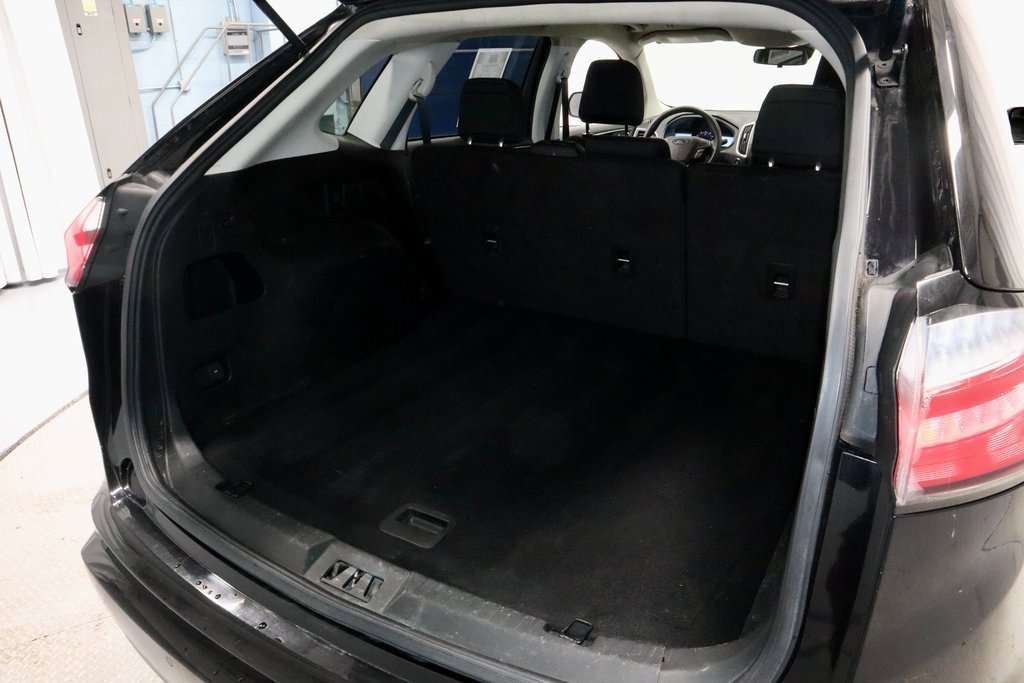 Certified 2022 Ford Edge SE w/ Black Appearance Package image 14