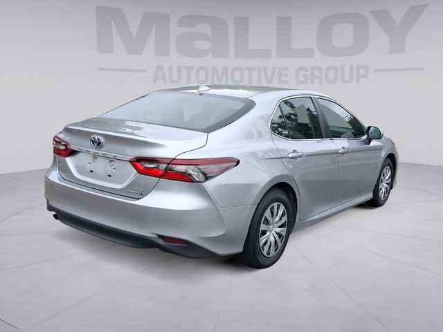 Used 2022 Toyota Camry LE FWD image 5