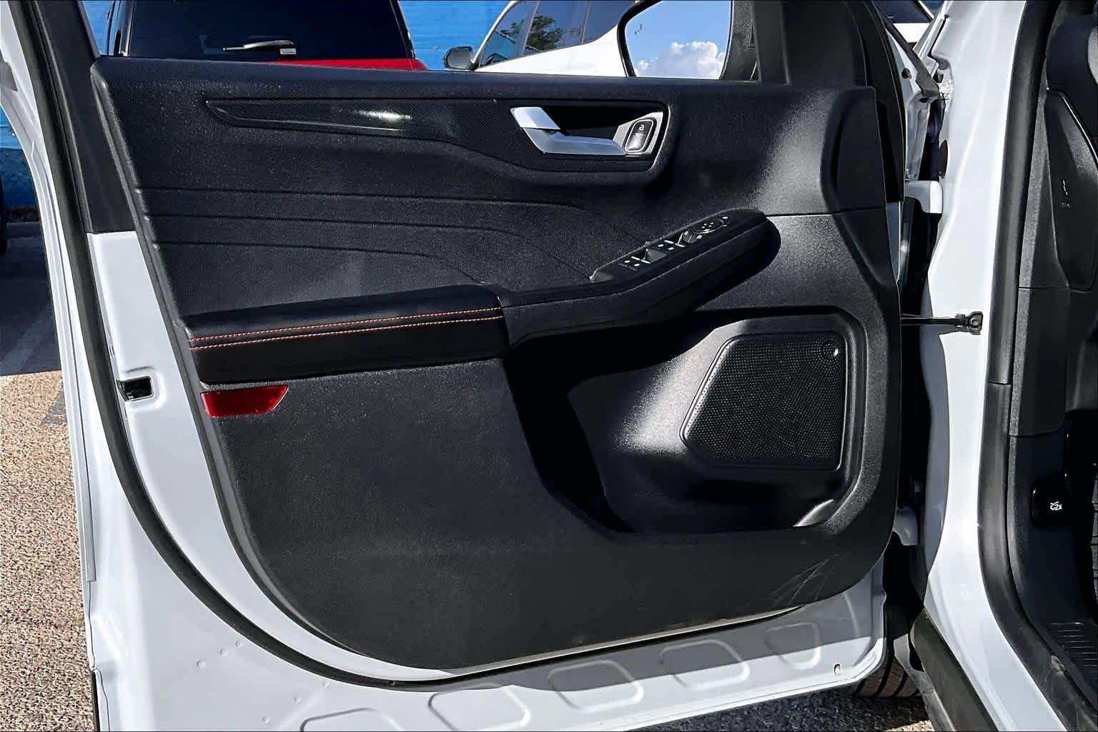 Certified 2025 Ford Escape ST-Line FWD image 20