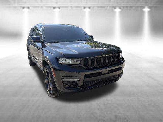 Used 2024 Jeep Grand Cherokee L Limited w/ Black Appearance Package RWD image 3