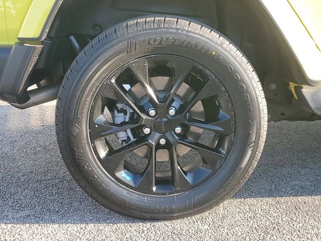 Used 2022 Jeep Wrangler Unlimited Sahara image 5